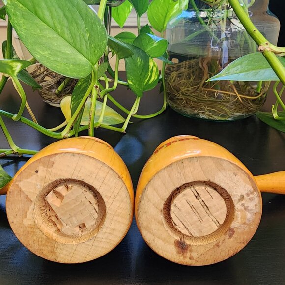 Vintage Salt Pot & Pepper Pot Handled Copper Accent MCM Wood Shakers - Picture 7 of 13